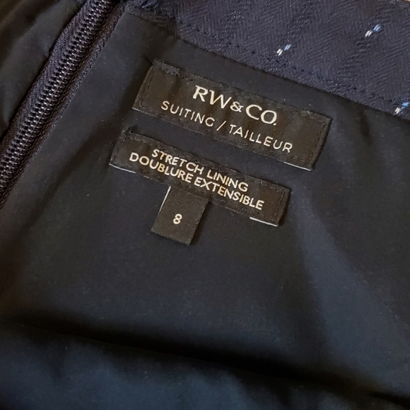 Gorgeous NWT RW&Co Navy Pencil Skirt - Picture 2 of 4